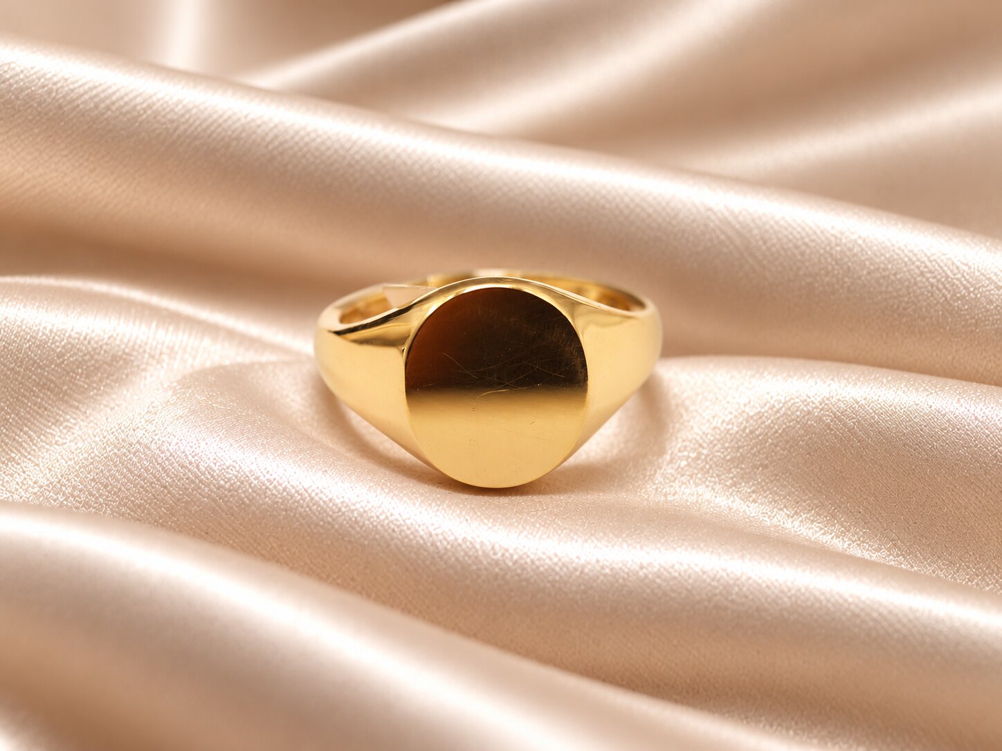 18ct Yellow Gold Signet Ring